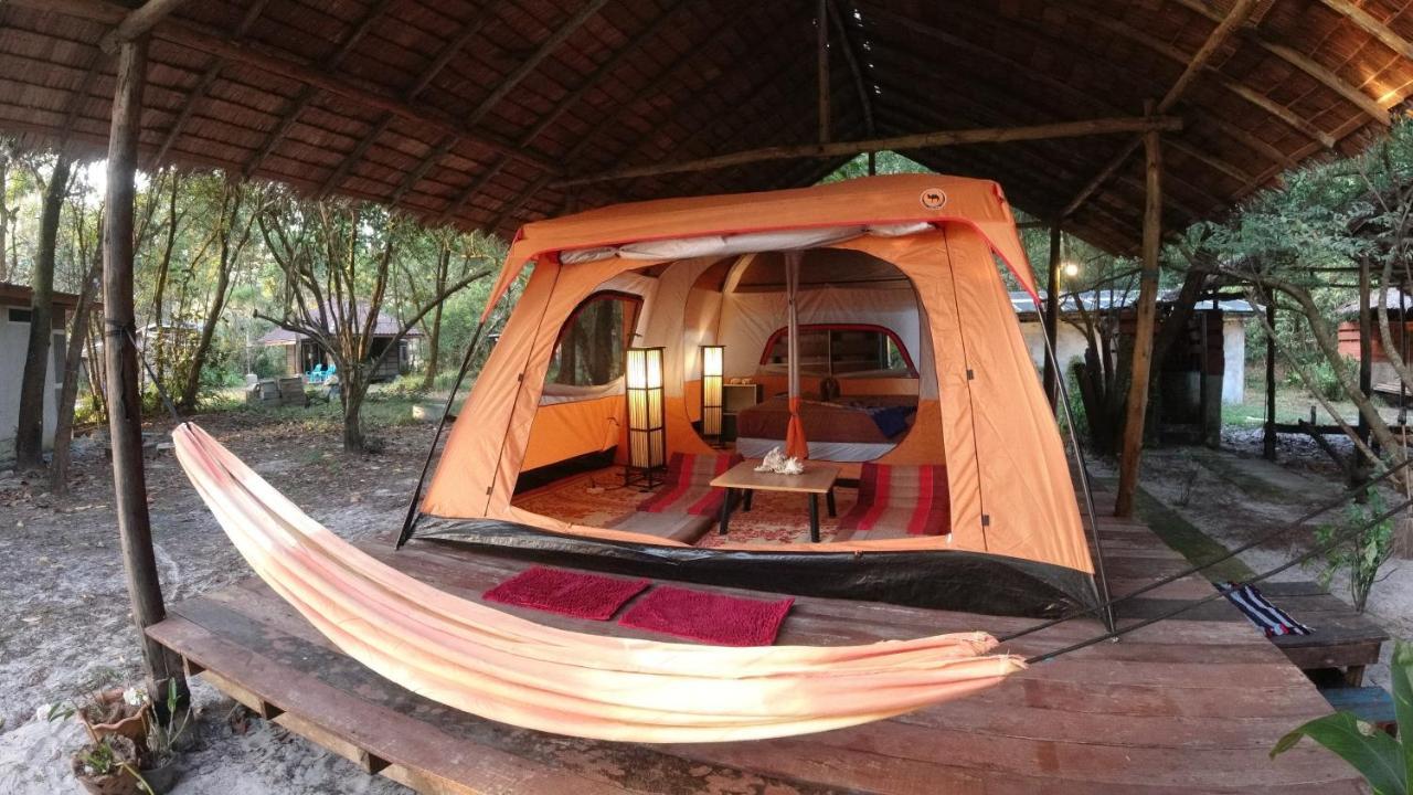 Phayam Friends Hotel Koh Phayam Eksteriør billede