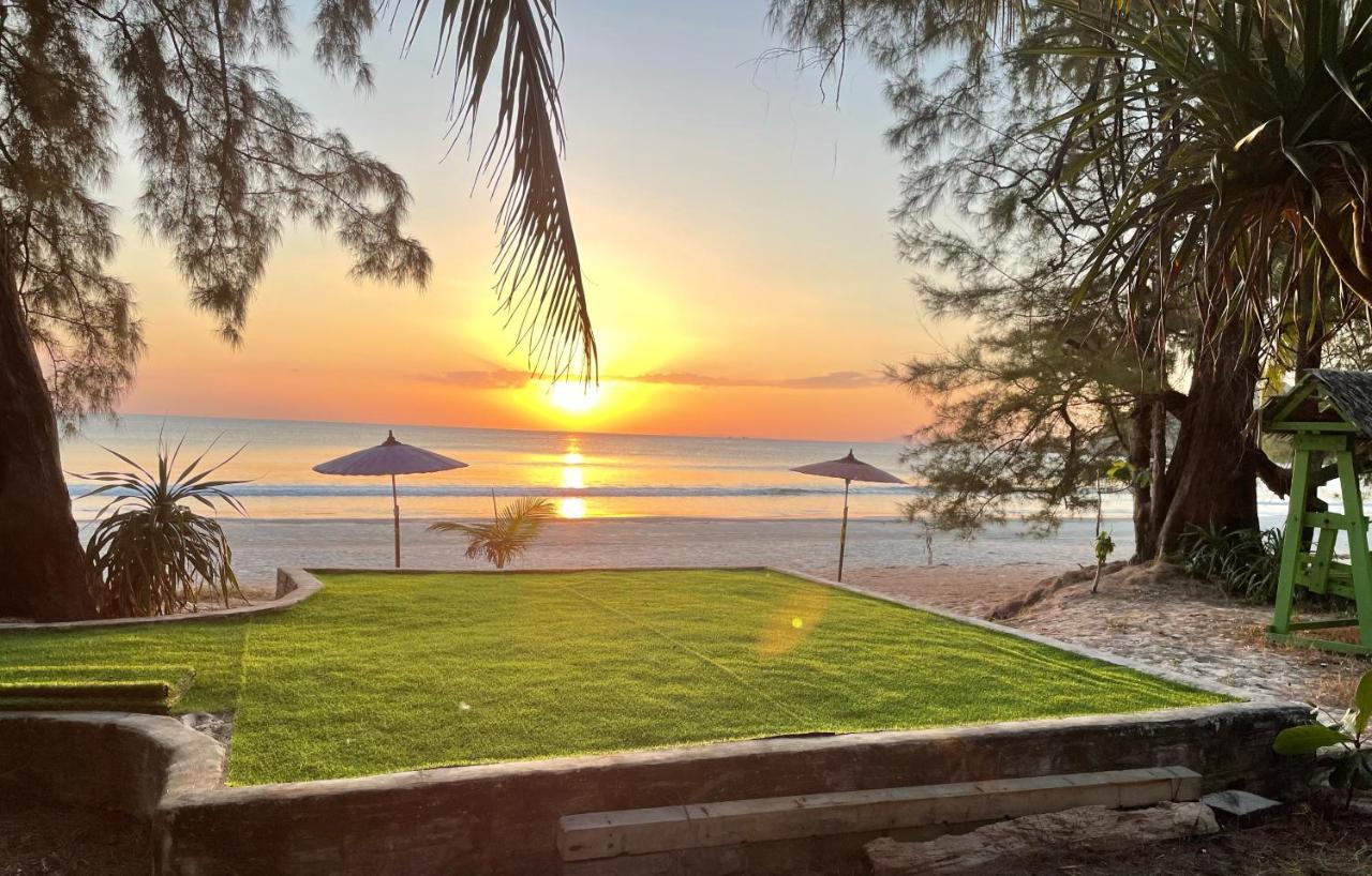 Phayam Friends Hotel Koh Phayam Eksteriør billede